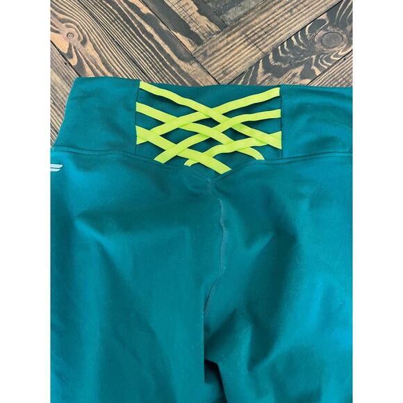 Fabletics Powerhold Women Medium Green Stretch Legging Yoga Athleisure Ballet - Picture 8 of 8